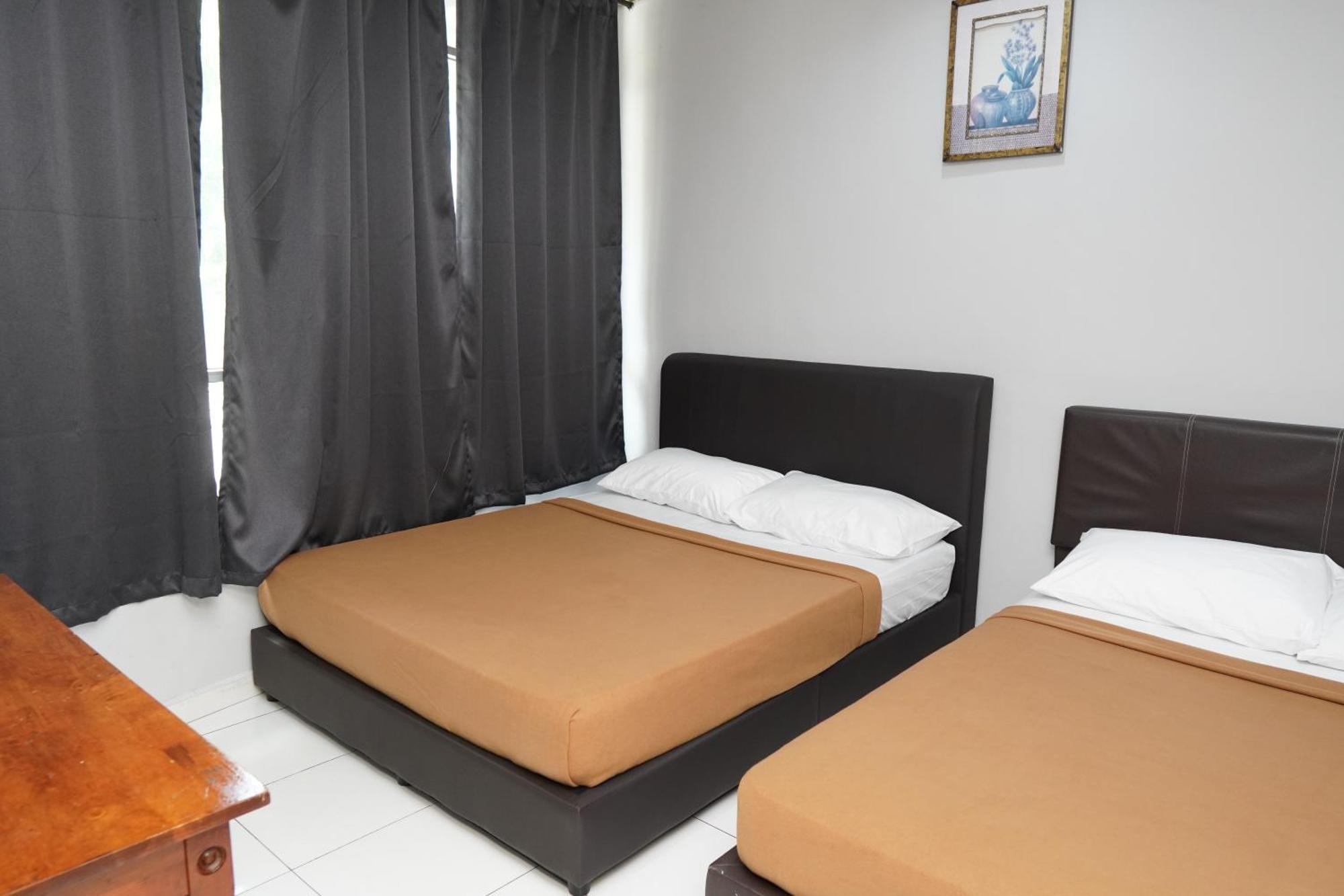 Hotel Sixty Nine Джохор Бахру Екстериор снимка